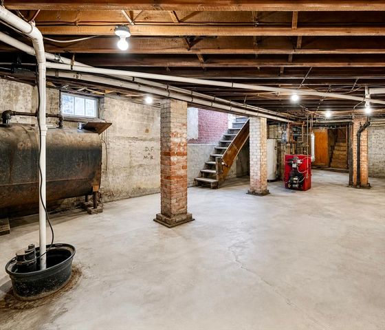 10 Elm St, South Hadley, MA 01075