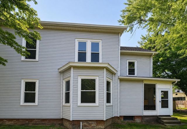 10 Elm St, South Hadley, MA 01075