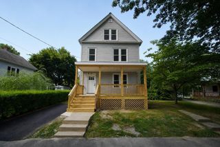 10 Elm St, South Hadley, MA 01075