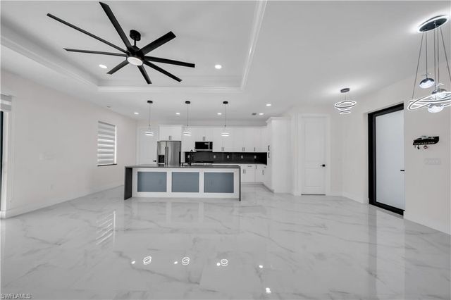 807 Nicholas PKWY W, Cape Coral, FL 33991