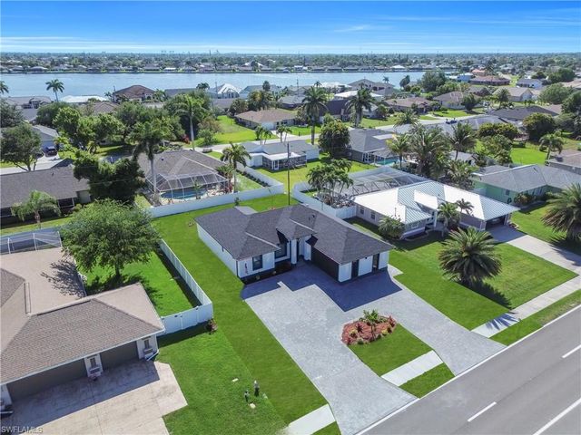 807 Nicholas PKWY W, Cape Coral, FL 33991