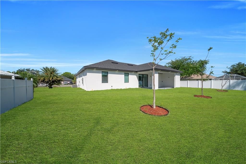 Image 34 of property listing at 807 Nicholas PKWY W, Cape Coral, FL 33991