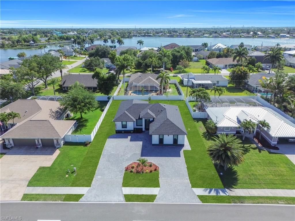 Image 38 of property listing at 807 Nicholas PKWY W, Cape Coral, FL 33991