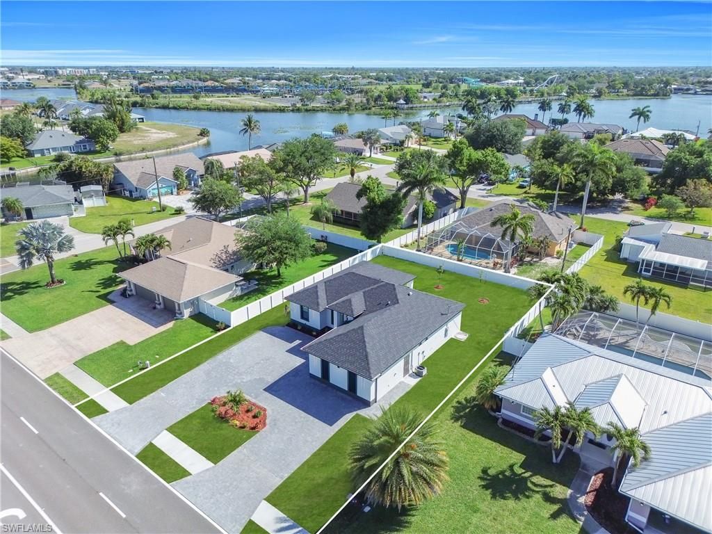Image 41 of property listing at 807 Nicholas PKWY W, Cape Coral, FL 33991