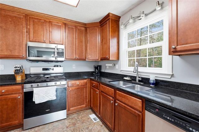 50 Carrington Hills, Douglasville, GA 30134