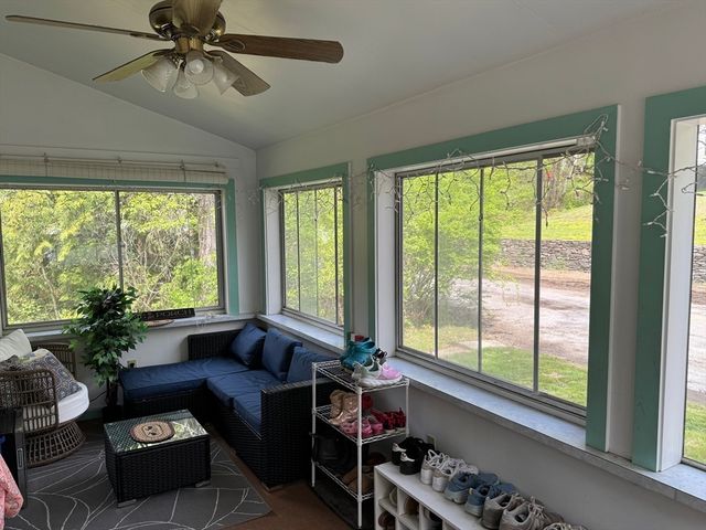 20 Rockaway Rd, Auburn, MA 01501