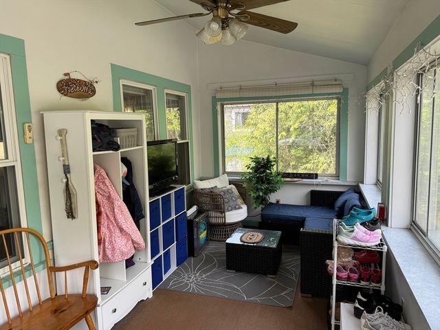 20 Rockaway Rd, Auburn, MA 01501