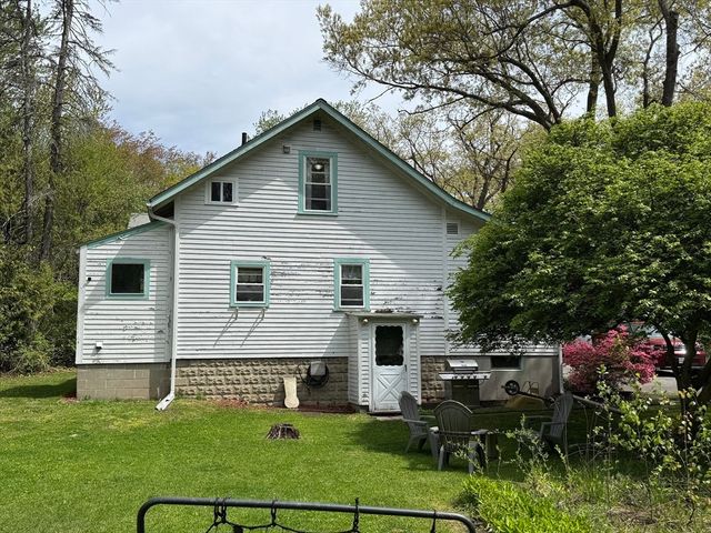 20 Rockaway Rd, Auburn, MA 01501
