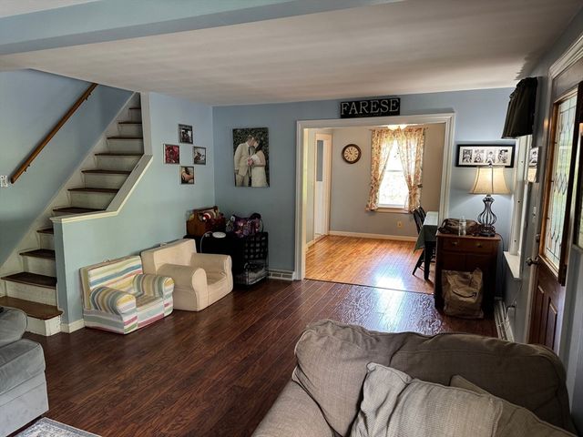 20 Rockaway Rd, Auburn, MA 01501