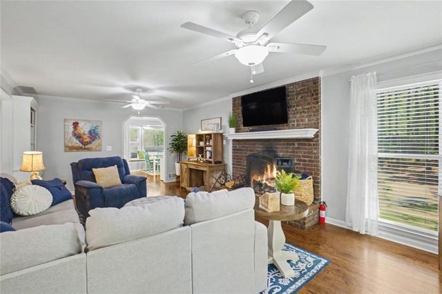 5275 Sugar Ridge Drive NE, Buford, GA 30518