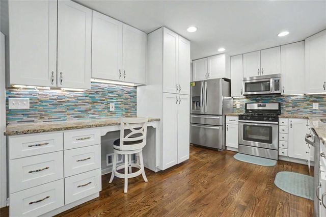 5275 Sugar Ridge Drive NE, Buford, GA 30518