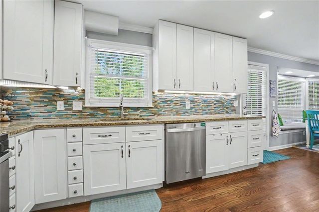 5275 Sugar Ridge Drive NE, Buford, GA 30518