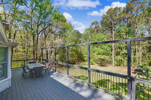 5275 Sugar Ridge Drive NE, Buford, GA 30518