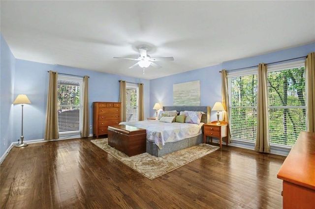 5275 Sugar Ridge Drive NE, Buford, GA 30518