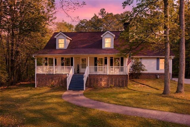 5275 Sugar Ridge Drive NE, Buford, GA 30518