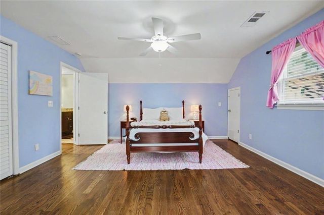 5275 Sugar Ridge Drive NE, Buford, GA 30518