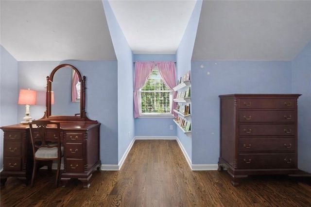 5275 Sugar Ridge Drive NE, Buford, GA 30518