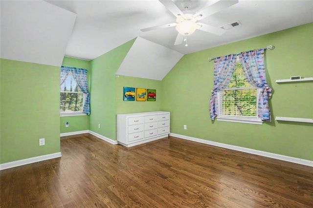 5275 Sugar Ridge Drive NE, Buford, GA 30518