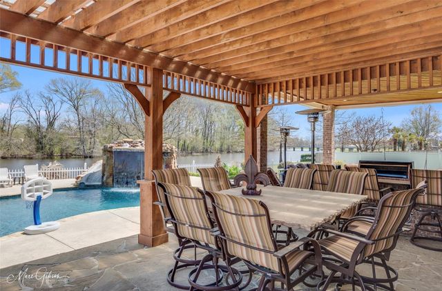 412 Clover Lane, Bossier City, LA 71112