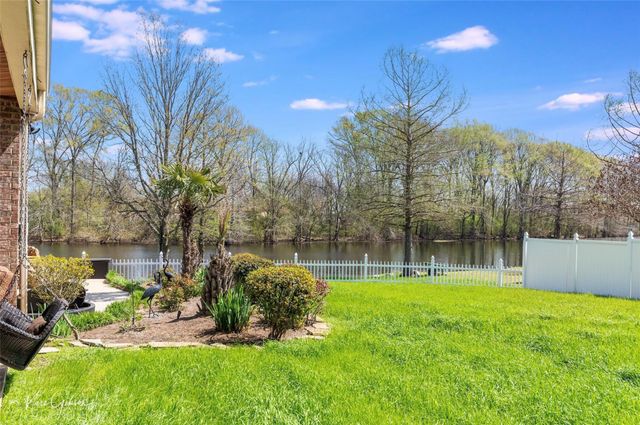 412 Clover Lane, Bossier City, LA 71112
