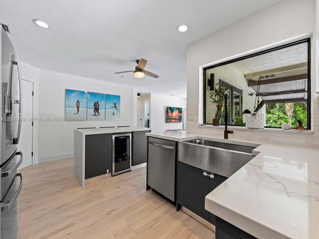 11998 SW 51st Ct, Cooper City, FL 33330