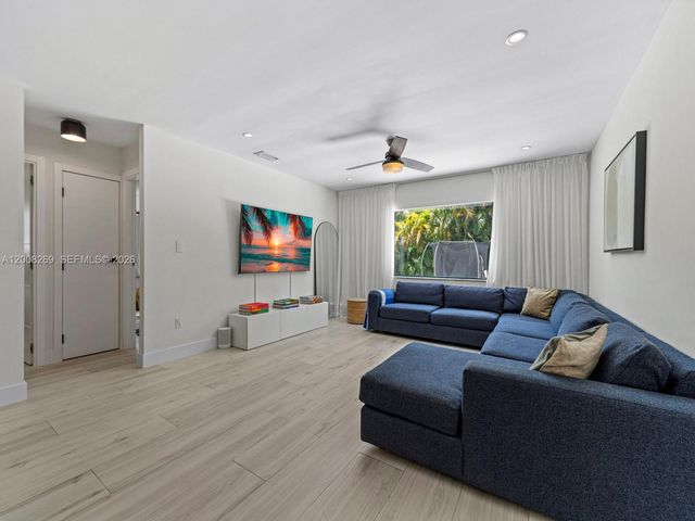 11998 SW 51st Ct, Cooper City, FL 33330