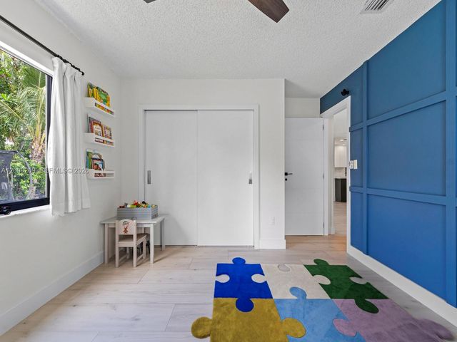 11998 SW 51st Ct, Cooper City, FL 33330