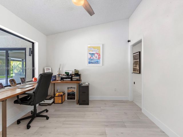 11998 SW 51st Ct, Cooper City, FL 33330