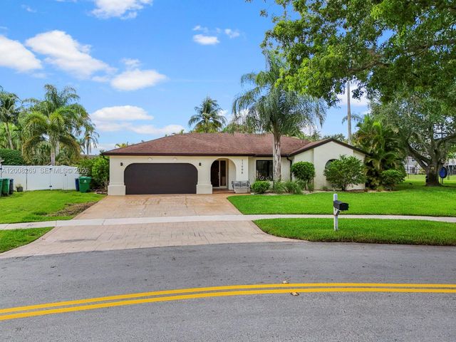 11998 SW 51st Ct, Cooper City, FL 33330