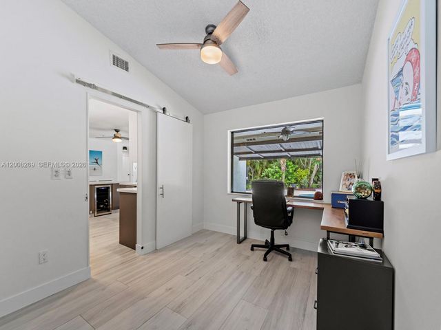 11998 SW 51st Ct, Cooper City, FL 33330