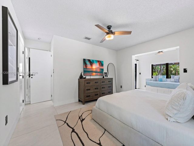 11998 SW 51st Ct, Cooper City, FL 33330