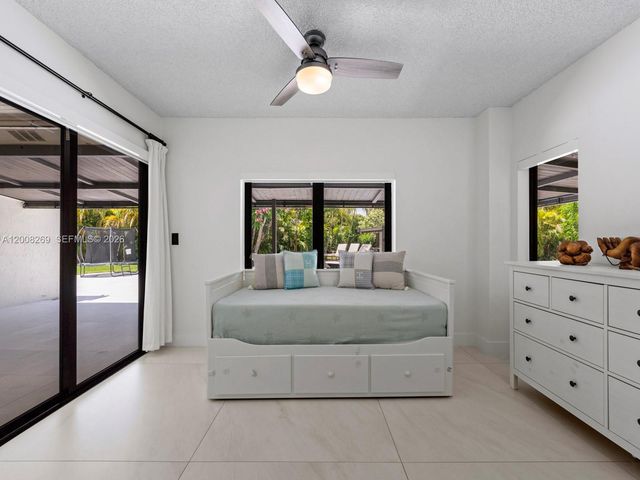 11998 SW 51st Ct, Cooper City, FL 33330