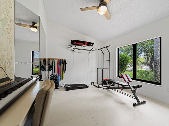 11998 SW 51st Ct, Cooper City, FL 33330