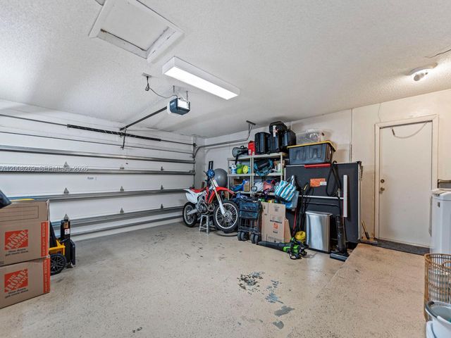 11998 SW 51st Ct, Cooper City, FL 33330