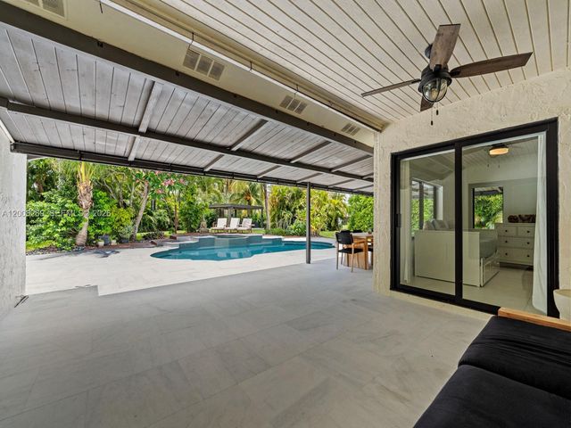 11998 SW 51st Ct, Cooper City, FL 33330