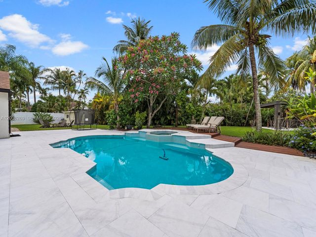 11998 SW 51st Ct, Cooper City, FL 33330