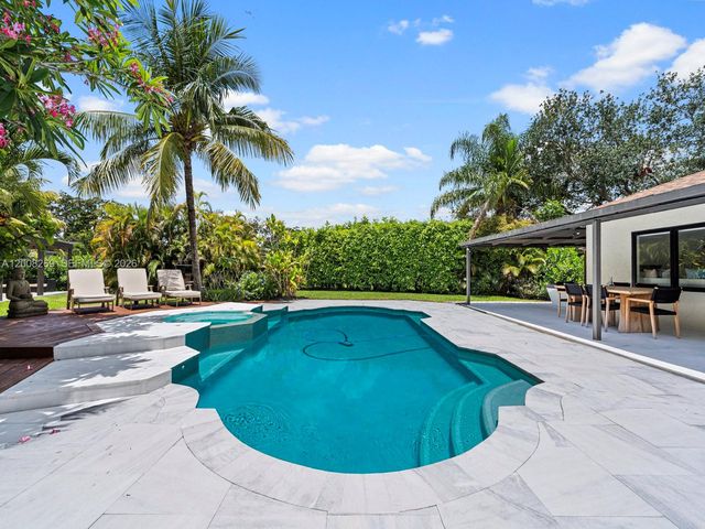 11998 SW 51st Ct, Cooper City, FL 33330