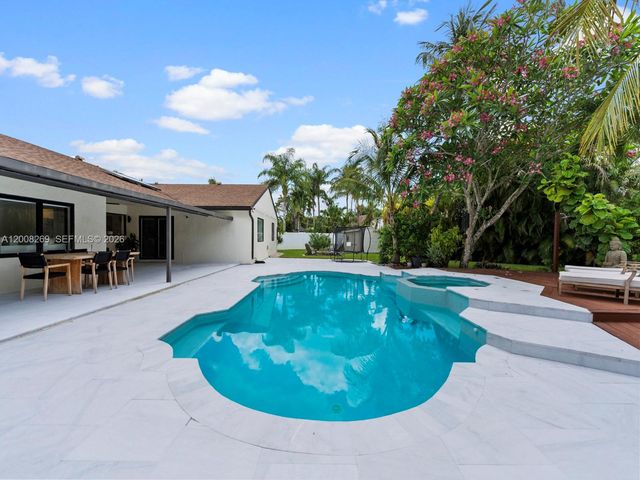 11998 SW 51st Ct, Cooper City, FL 33330