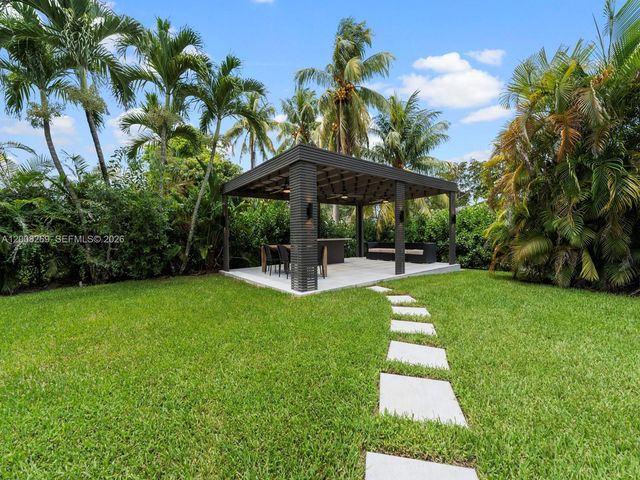 11998 SW 51st Ct, Cooper City, FL 33330