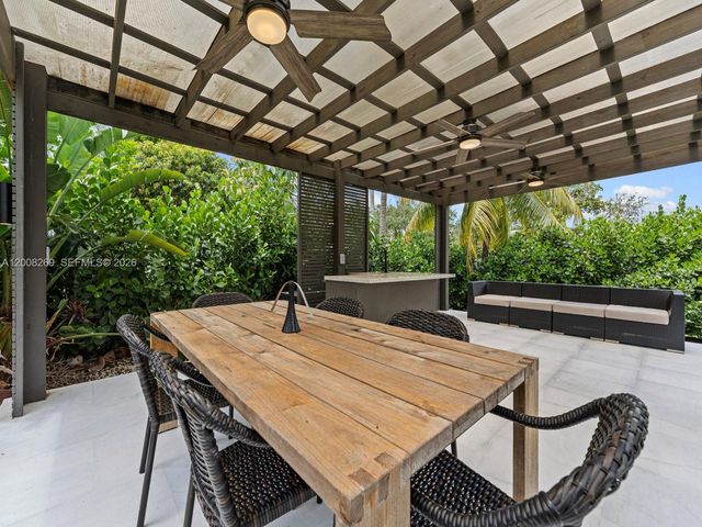 11998 SW 51st Ct, Cooper City, FL 33330