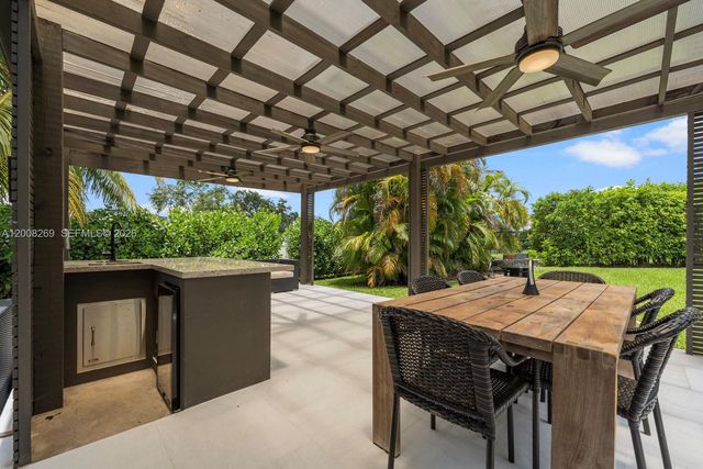 11998 SW 51st Ct, Cooper City, FL 33330