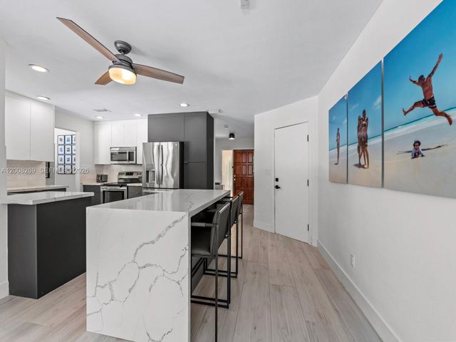 11998 SW 51st Ct, Cooper City, FL 33330