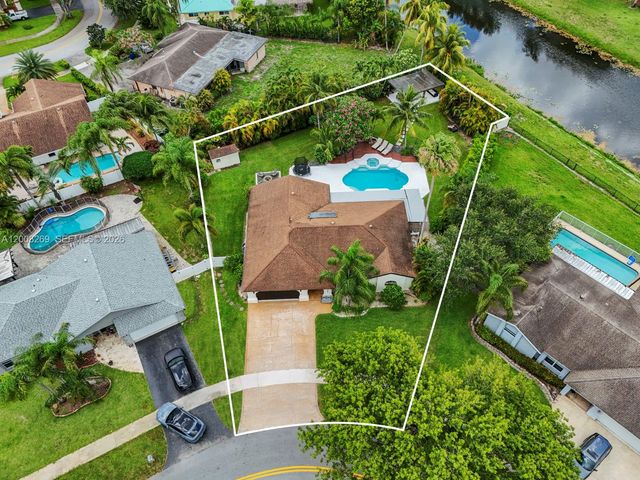 11998 SW 51st Ct, Cooper City, FL 33330