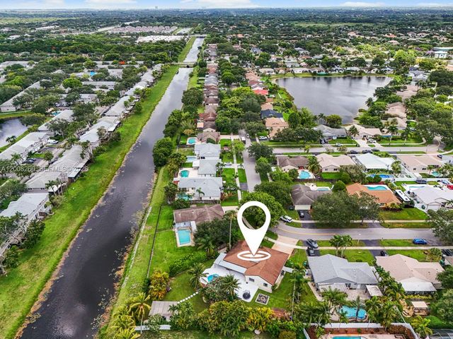 11998 SW 51st Ct, Cooper City, FL 33330