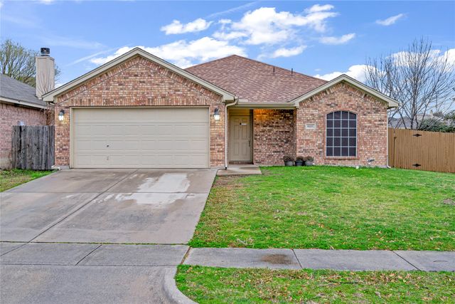 9237 Jason Drive, White Settlement, TX 76108