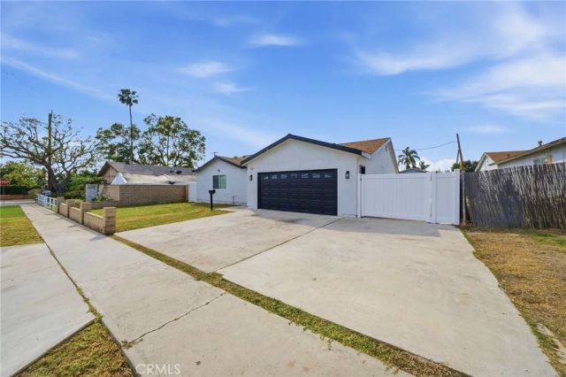 305 N College Drive, La Habra, CA 90631