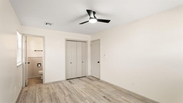 8005 S Youngs Boulevard, Oklahoma City, OK 73159