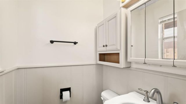 8005 S Youngs Boulevard, Oklahoma City, OK 73159