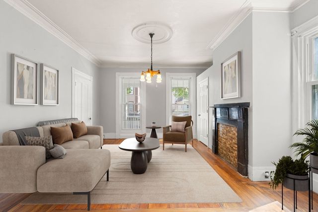 101 Mount Pleasant Ave, Boston, MA 02119