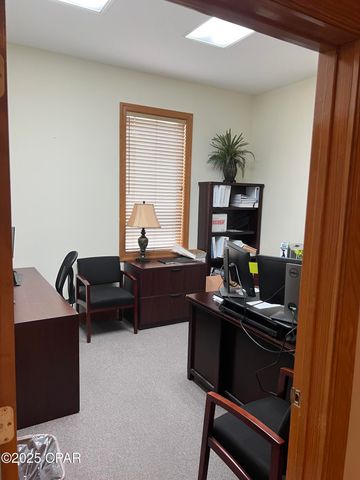 1813 Thomas Drive, Panama City, FL 32408